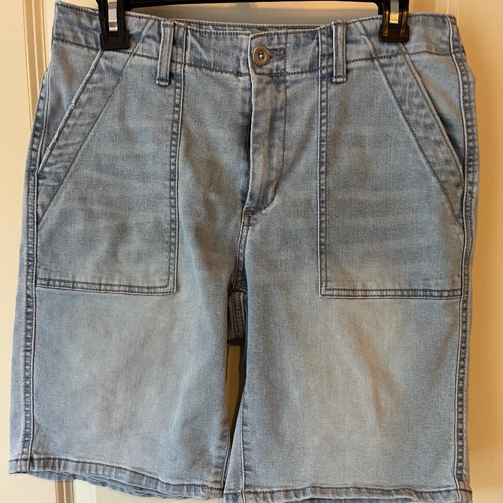 Time and Tru High Rise Denim Shorts size 6